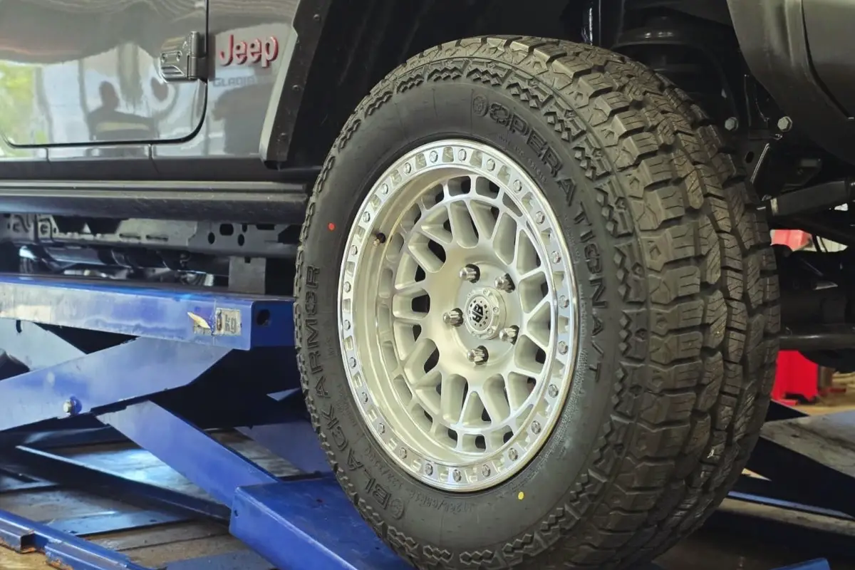 Blackarmor Tyres